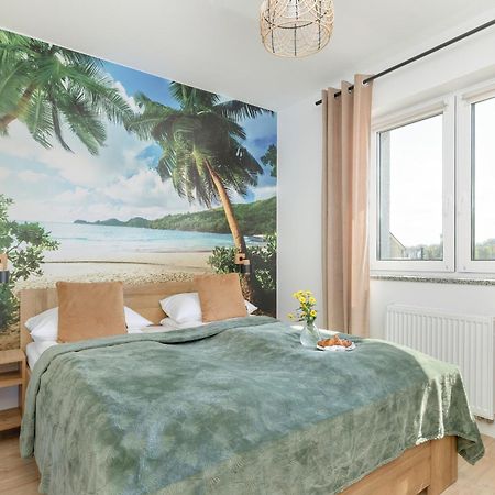 Nadmorski Apartament Z Parkingiem W Ustroniu Morskim By Noclegi Renters ウストロニエ・モルスキエ エクステリア 写真